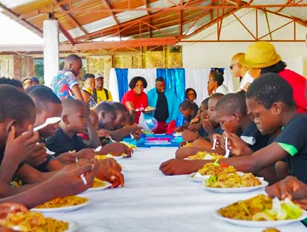 Helping Eglise Tabernacle du Rocher